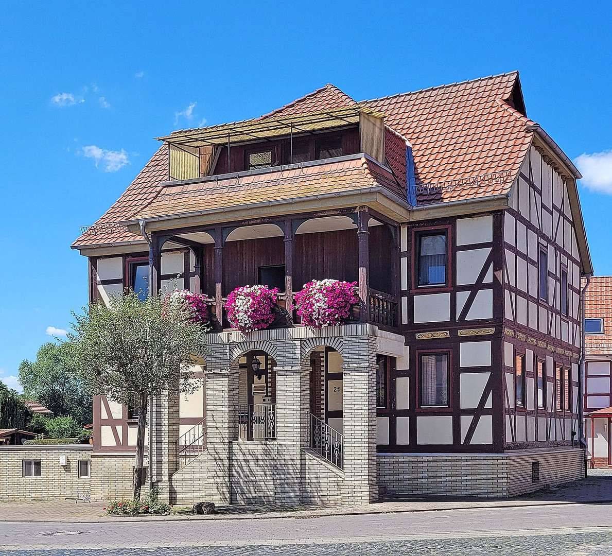 Frontansicht - Mehrfamilienhaus in 37136 Seeburg mit 290m² kaufen