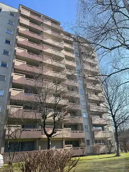 Vermietete Eigentumswohnung mit Tiefgaragenstellplatz in Uninähe