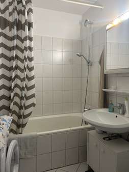 Badezimmer Badezimmer - Etagenwohnung in 37075 Göttingen mit 76m² kaufen