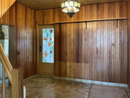 Großzügige Diele - Einfamilienhaus in 34346 Hann. Münden mit 160m² kaufen