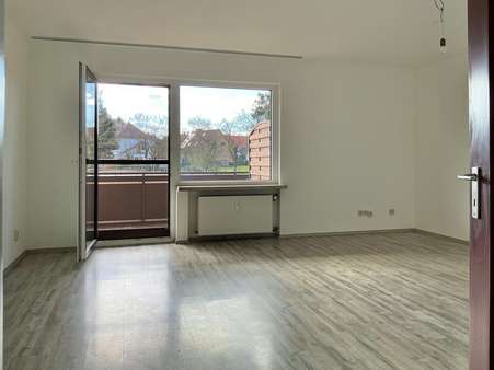 Wohnzimmer - Erdgeschosswohnung in 37079 Göttingen mit 72m² kaufen
