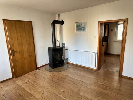 gemütliches Esszimmer mit Kaminofen - Reihenendhaus in 37434 Rhumspringe mit 116m² kaufen