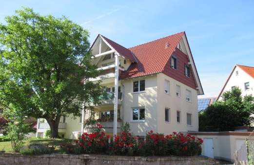 Modernes Wohnhaus BJ 2000 - Erdgeschosswohnung in 37083 Göttingen mit 80m² günstig kaufen