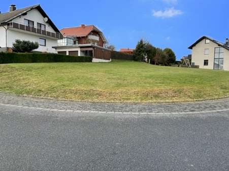 Nord/West - Grundstück in 37434 Rüdershausen mit 775m² günstig kaufen