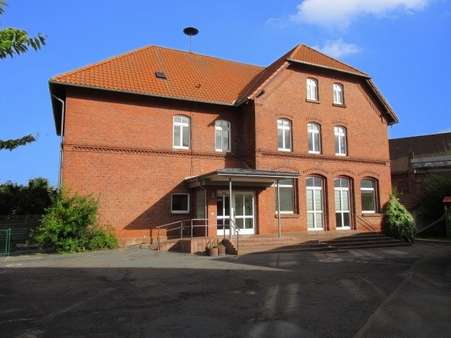 Eine besondere Immobilie - Zweifamilienhaus in 37434 Rollshausen mit 328m² kaufen
