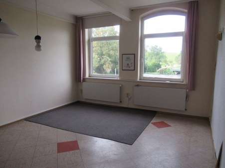 Raum im EG - Bürohaus in 37434 Rollshausen mit 164m² kaufen
