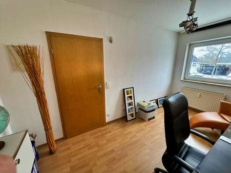 Raum Wohnung EG vorn - Mehrfamilienhaus in 37077 Göttingen mit 165m² kaufen