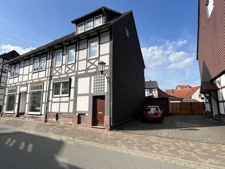 Straßenansicht - Reihenendhaus in 37586 Dassel mit 130m² kaufen