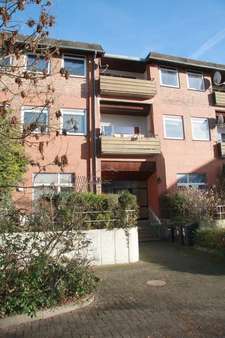 Frontansicht/Eingangsbereich - Erdgeschosswohnung in 37170 Uslar mit 78m² kaufen