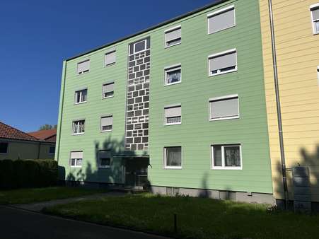 Frontansicht - Erdgeschosswohnung in 37154 Northeim mit 90m² als Kapitalanlage kaufen