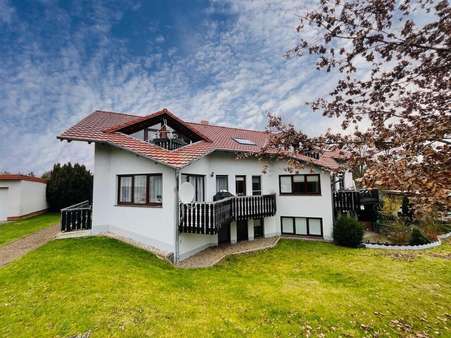 Seitenansicht - Mehrfamilienhaus in 37136 Landolfshausen mit 417m² kaufen