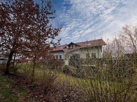 Seitenansicht - Mehrfamilienhaus in 37136 Landolfshausen mit 417m² kaufen