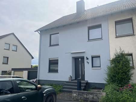Frontansicht - Doppelhaushälfte in 37581 Bad Gandersheim mit 153m² kaufen