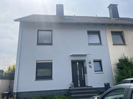 Frontansicht - Doppelhaushälfte in 37581 Bad Gandersheim mit 153m² kaufen