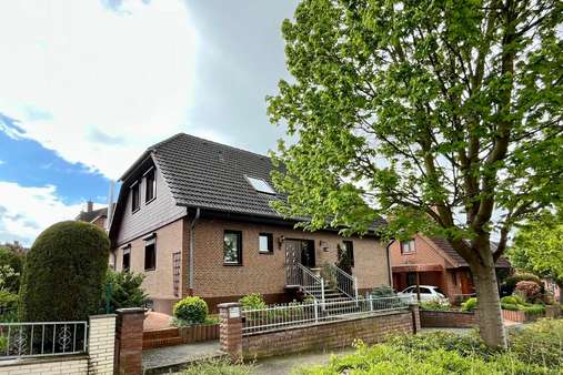 Straßenansicht - Zweifamilienhaus in 37154 Northeim mit 188m² kaufen