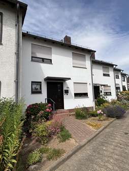 Frontansicht Frontansicht - Reihenmittelhaus in 37574 Einbeck mit 103m² kaufen