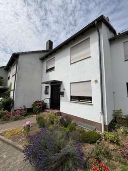 Frontansicht Frontansicht - Reihenmittelhaus in 37574 Einbeck mit 103m² kaufen