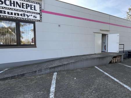 Rampe für Warenlieferungen - Verbrauchermarkt in 37154 Northeim mit 550m² mieten