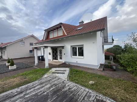 Außenansicht Außenansicht - Einfamilienhaus in 37154 Northeim mit 140m² kaufen