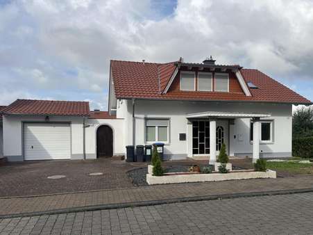 Außenansicht Außenansicht - Einfamilienhaus in 37154 Northeim mit 140m² kaufen