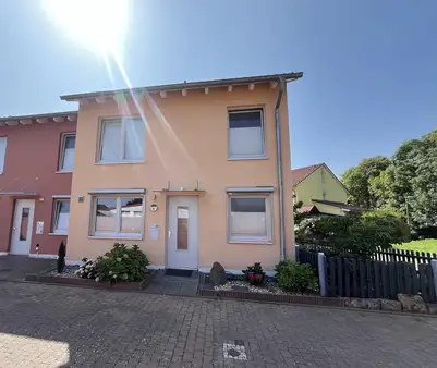 Charmantes Reihenendhaus in zentraler Lage von Northeim! 