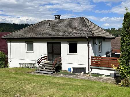 Rückansicht mit Balkon/Dachterrasse - Fertighaus in 37574 Einbeck mit 140m² kaufen