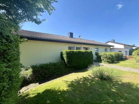 Frontansicht - Bungalow in 37154 Northeim mit 168m² kaufen