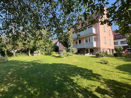 Rückansicht mit Garten - Zweifamilienhaus in 37154 Northeim mit 238m² kaufen