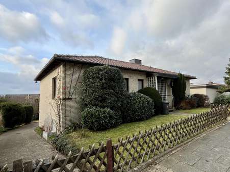 Frontansicht - Einfamilienhaus in 37154 Northeim mit 120m² kaufen