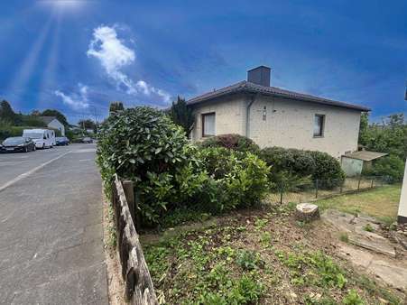 Seitenansicht Seitenansicht - Einfamilienhaus in 37154 Northeim mit 120m² kaufen