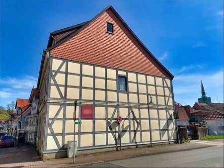 Giebelseite Giebelseite - Bürohaus in 37520 Osterode mit 100m² kaufen