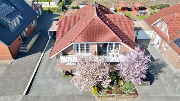 Drohnenaufnahme Südansicht - Doppelhaushälfte in 49504 Lotte mit 119m² kaufen