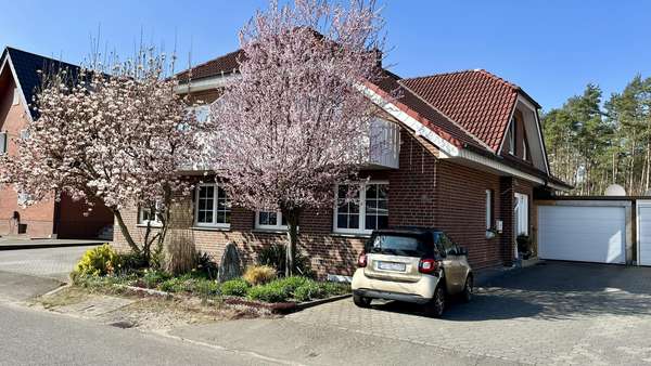 Straßenansicht - Doppelhaushälfte in 49504 Lotte mit 119m² kaufen