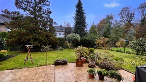 Der Blick in den Garten - Zweifamilienhaus in 49214 Bad Rothenfelde mit 145m² kaufen