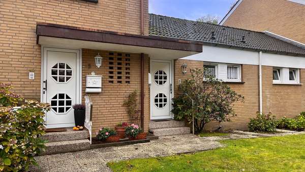 Herzlich Willkommen! - Zweifamilienhaus in 49214 Bad Rothenfelde mit 145m² kaufen