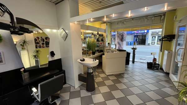 Friseursalon EG rechts Friseursalon EG rechts - Mehrfamilienhaus in 49074 Osnabrück mit 380m² kaufen