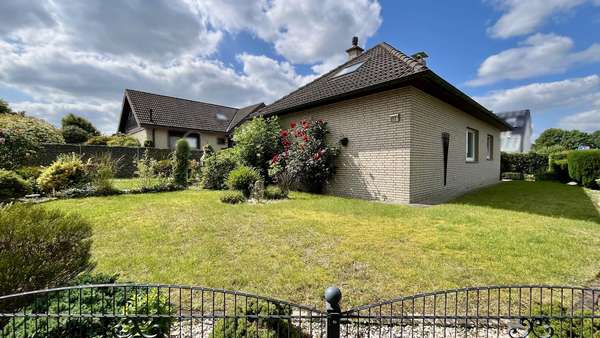 Ansicht Süd-Ost - Bungalow in 49134 Wallenhorst mit 105m² kaufen