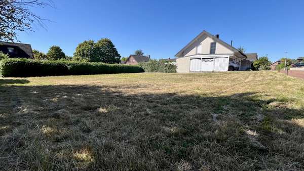 Blick auf Nord-Westseite - Grundstück in 49565 Bramsche mit 513m² kaufen