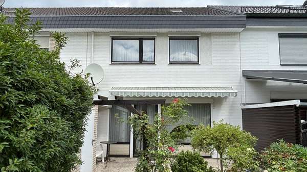 Rückansicht Rückansicht - Reihenmittelhaus in 49084 Osnabrück mit 115m² kaufen