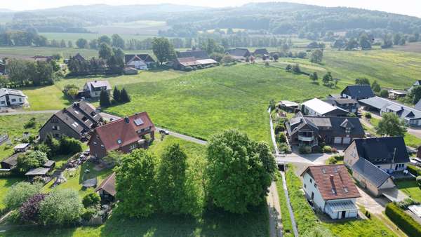 Umgebung mit Bergen - Grundstück in 32361 Preußisch Oldendorf mit 1421m² kaufen