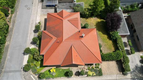 Drohnenaufnahme von der Adlerstraße Drohnenaufnahme von der Adlerstraße - in 49196 Bad Laer mit 175m² mieten