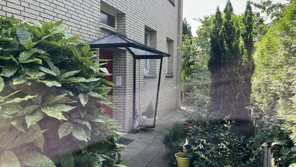 Eingangsbereich - Zweifamilienhaus in 49088 Osnabrück mit 138m² kaufen