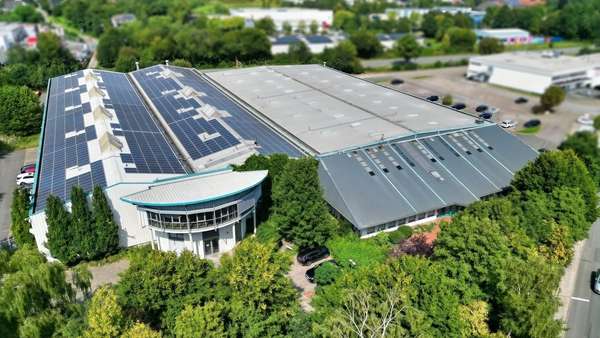 Drohnenaufnahme Drohnenaufnahme - Halle in 49124 Georgsmarienhütte mit 7150m² kaufen