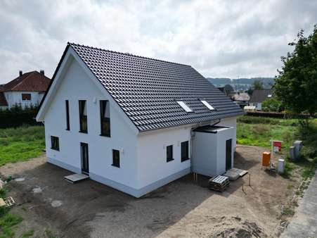 Frontansicht - Doppelhaushälfte in 49152 Bad Essen mit 117m² günstig kaufen