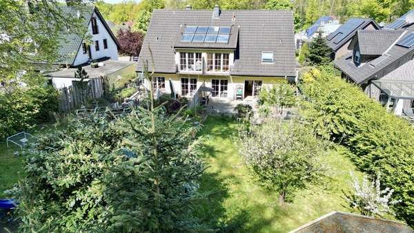 Drohnenaufnahme Garten - Doppelhaushälfte in 49134 Wallenhorst mit 167m² kaufen