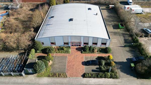 Drohnenfoto - Halle in 49090 Osnabrück mit 970m² mieten