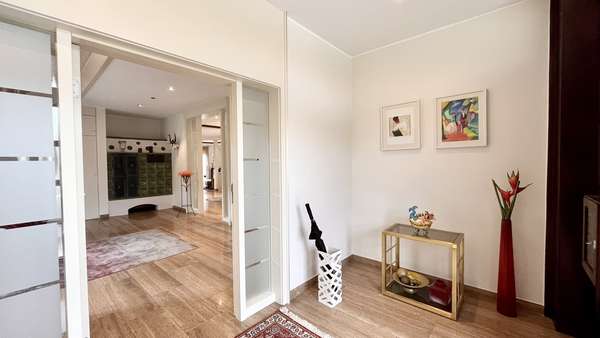 Herzlich Willkommen! - Einfamilienhaus in 49170 Hagen mit 203m² kaufen