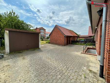 Innenhof mit Garage und Stall - Doppelhaushälfte in 49577 Ankum mit 124m² kaufen