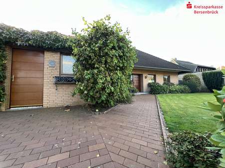 Strassenansicht - Bungalow in 49626 Bippen mit 135m² kaufen