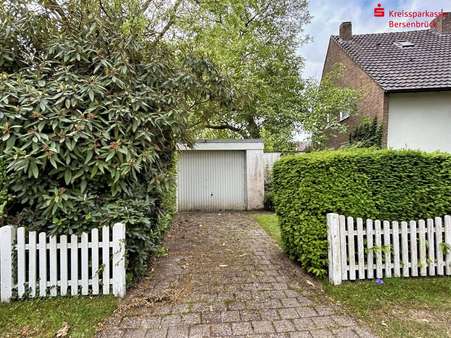 Einfahrt Garage - Einfamilienhaus in 49565 Bramsche mit 227m² kaufen